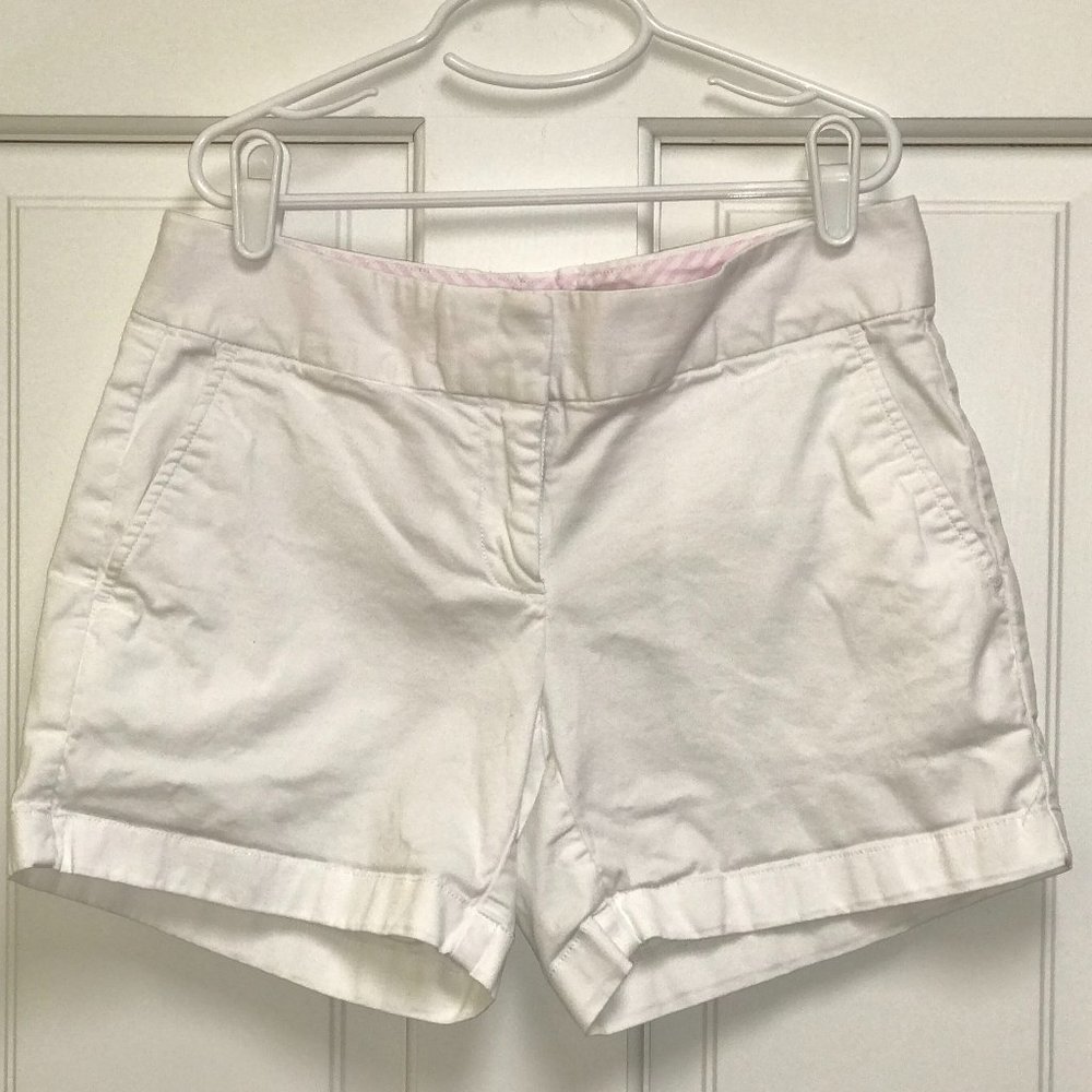 Vineyard Vines size 0 white shorts